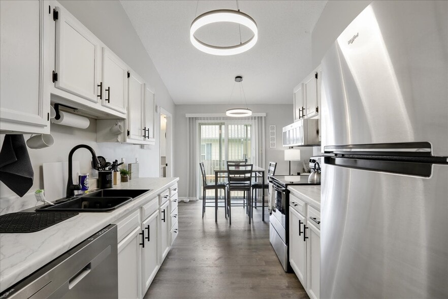 Walkthrough Kitchen - Pots, Pans, Utensils Included - 1001 N Coler Ave