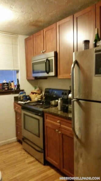 Building Photo - 10 Parker Hill Ave