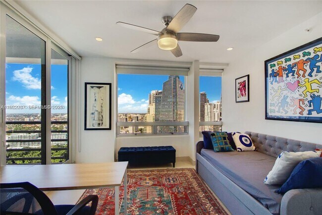 Building Photo - 1541 Brickell Ave