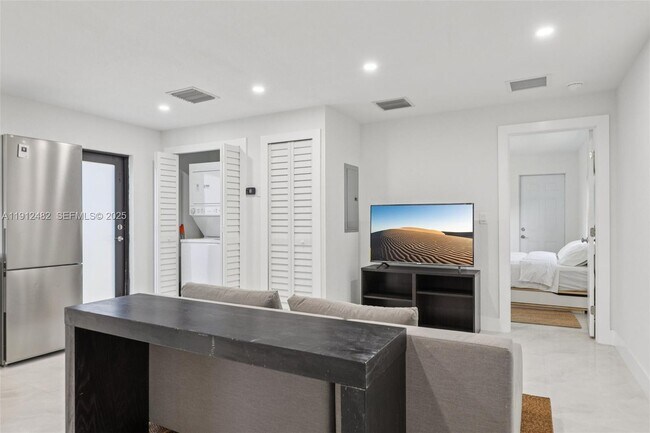 Building Photo - 17003 SW 107th Pl