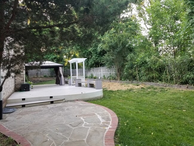 Building Photo - 6438 Columbia Pike