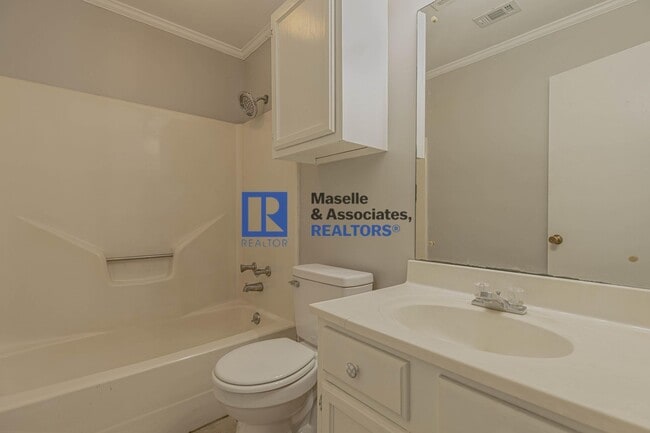 Building Photo - 3 Bed/2 Bath Home in Brandon