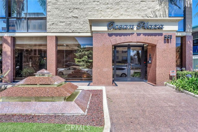 Building Photo - 531 Esplanade