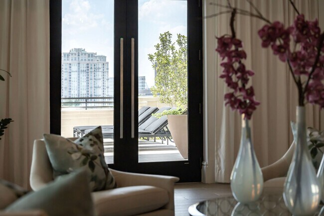 Building Photo - Modern 3-Bedroom Apartment with Smart Home...