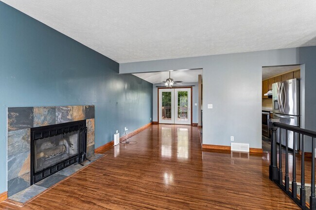 Building Photo - 14022 Virginia St