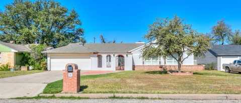 Building Photo - 2312 W Ave K