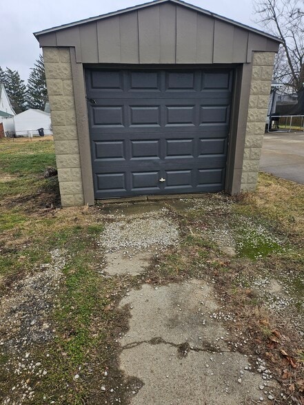 Building Photo - 967 Davis St