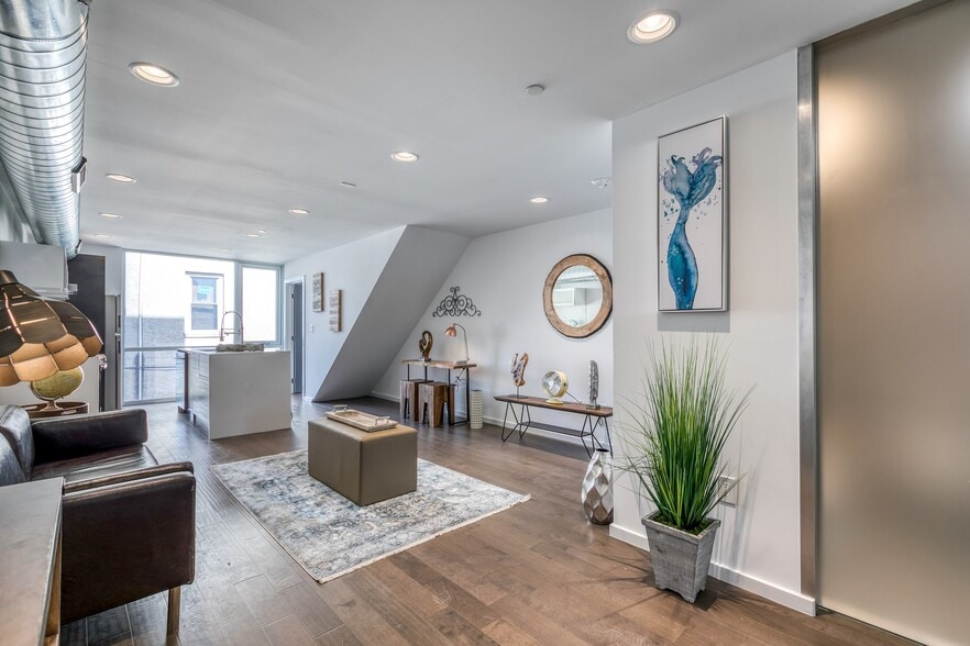 Building Photo - 1613 N 7th St