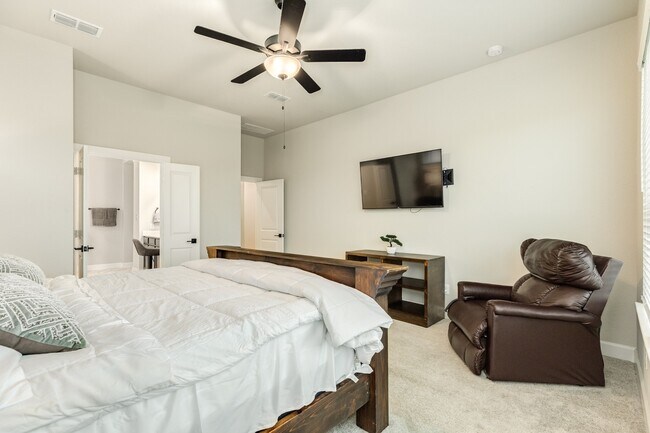 Building Photo - 9806 Starry Night Ln