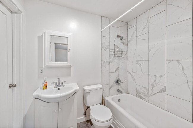 Building Photo - 540 Hill Ave