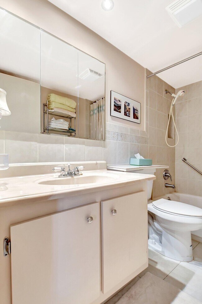 Building Photo - 755 Dotterel Rd