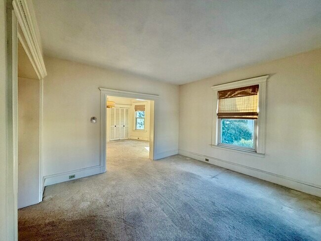 Building Photo - 44 Gray St