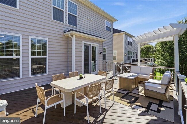 Building Photo - 42522 Stratford Landing Dr