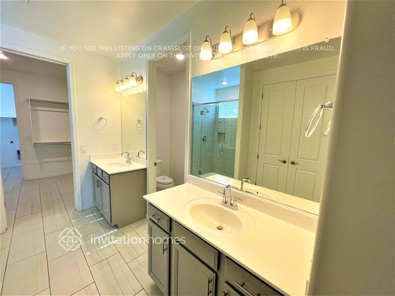 Building Photo - 19981 W Glenrosa Ave