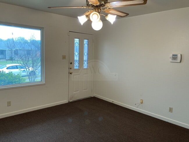 Building Photo - 310 Prather Dr