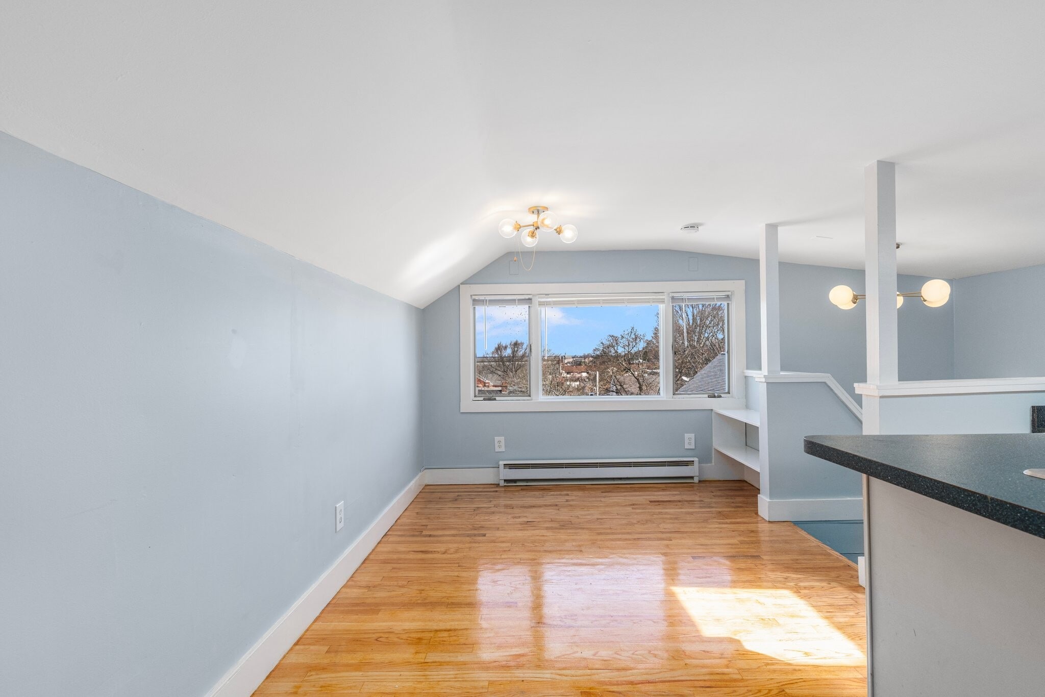 Building Photo - 64 Rochambeau Ave