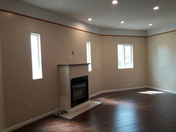 Building Photo - 14233 Tiara St