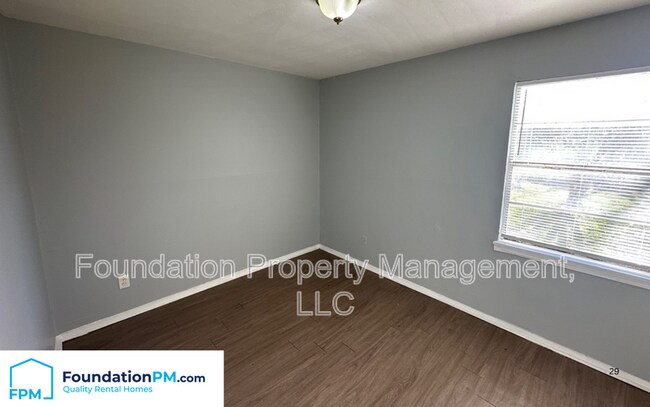 Building Photo - 4532 Sunny View Dr