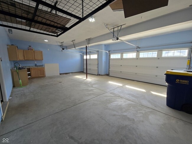Building Photo - 5128 Summerton St