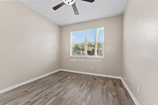 Building Photo - 11709 Holly Creek Dr