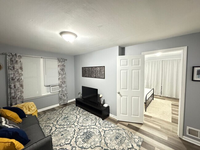 Building Photo - 23 Pond Lily Ave