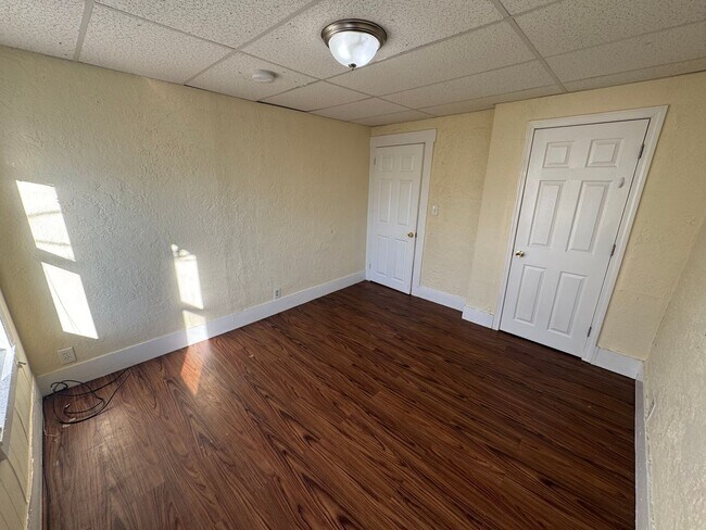 Building Photo - 37 Fulton St