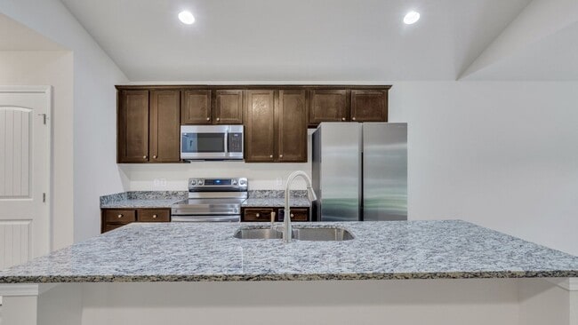 Building Photo - Hartford - Statesboro 3 Bed 2 Bath