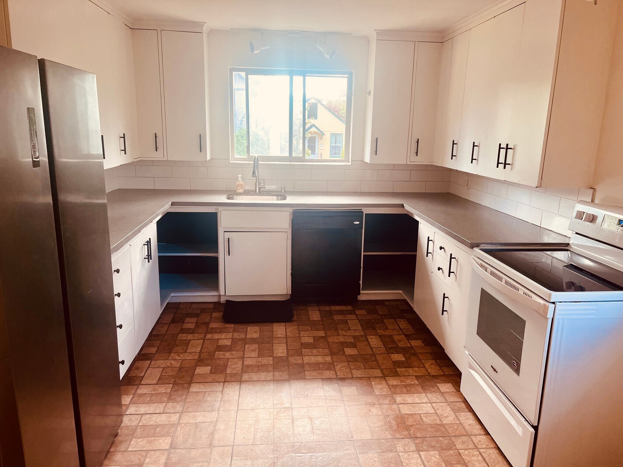 Building Photo - 2715 S 7th St