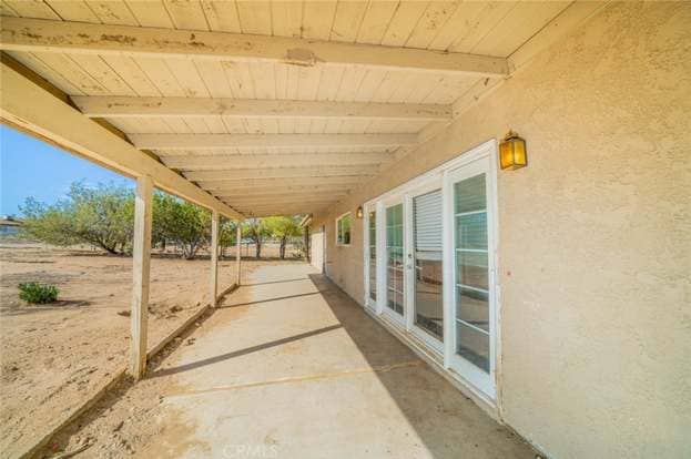 Building Photo - 17433 Sultana St