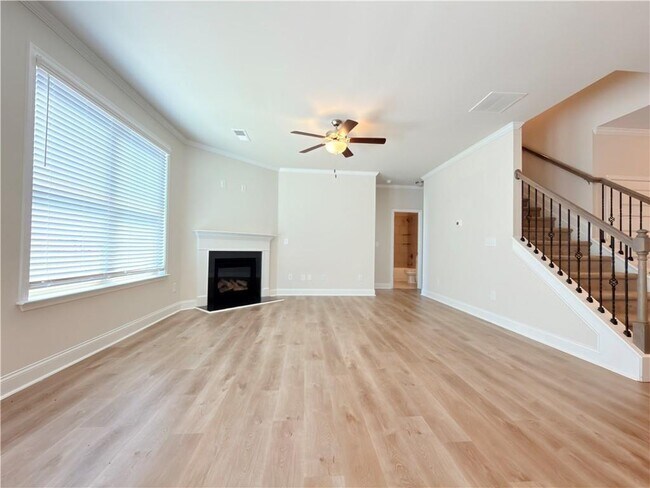 Building Photo - 470 Hellen Vly Dr