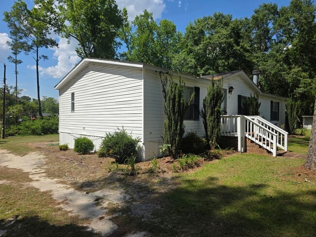 Building Photo - Tall Pines Mobile Home Park Lot 5