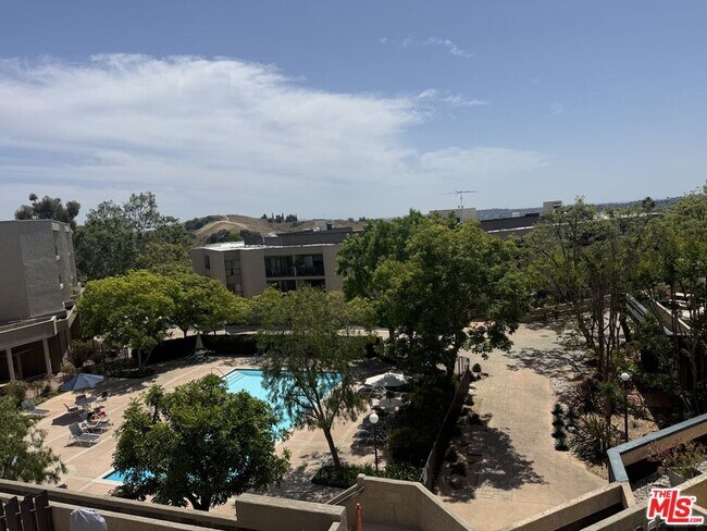 Building Photo - 4499 Via Marisol