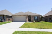 Building Photo - 42515 Pebblestone Ave