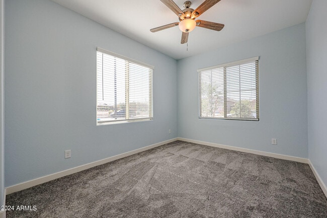 Building Photo - 16382 W Questa Dr