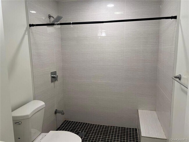 Building Photo - 42 E Main St