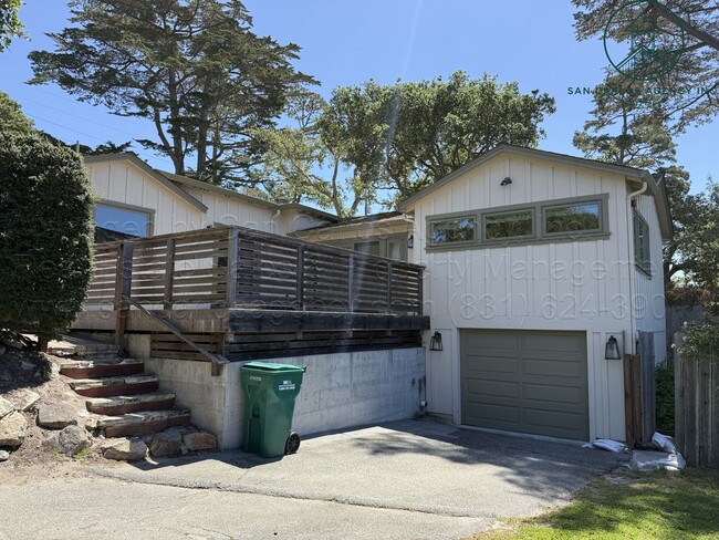 Building Photo - Charming and Refreshed Three Bed Carmel Wo...