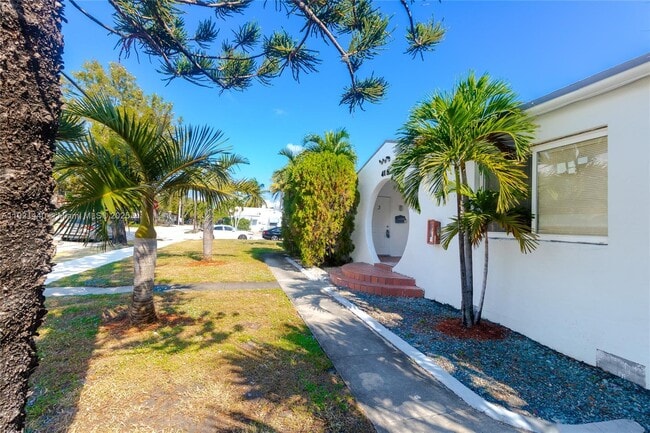 Building Photo - 1840 Fillmore St