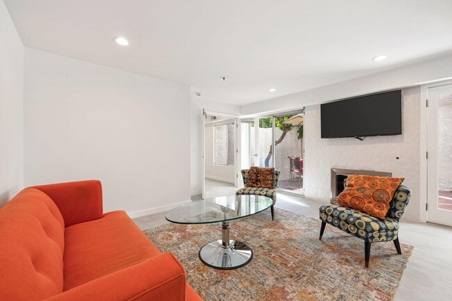 Building Photo - 280 S Avenida Caballeros