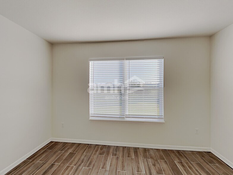 Building Photo - 3223 Magnolia Meadows Dr