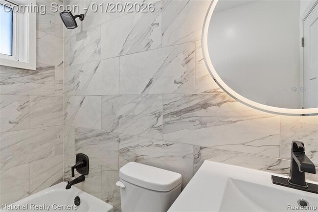 Building Photo - 29942 Avondale St