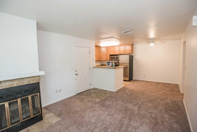 Building Photo - 3715 Tallyho Dr