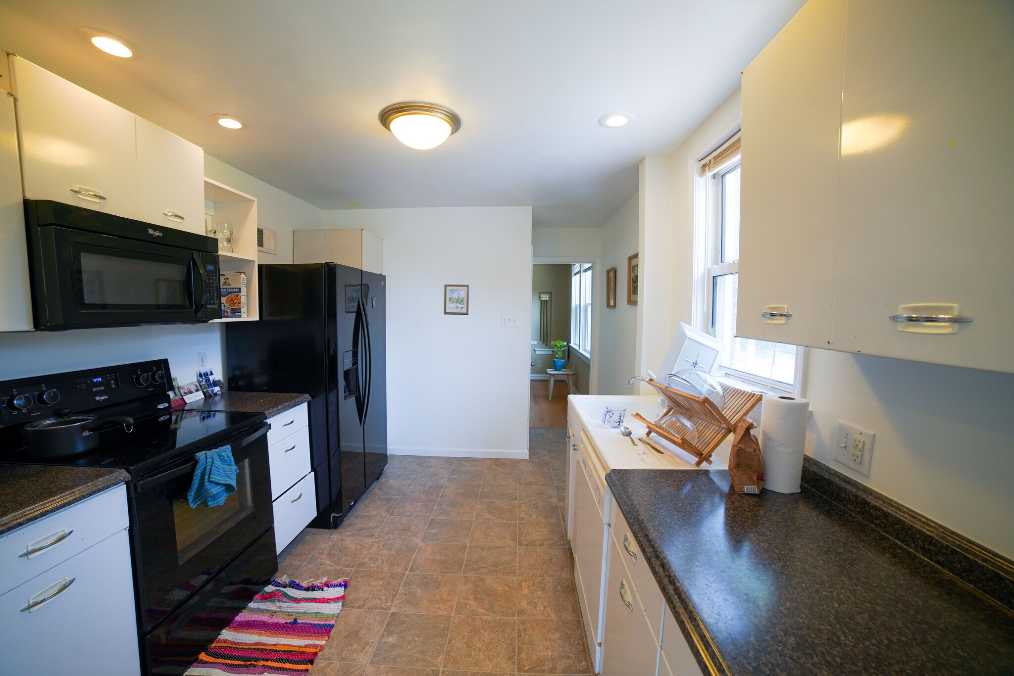 Building Photo - 1101 Yale Ave