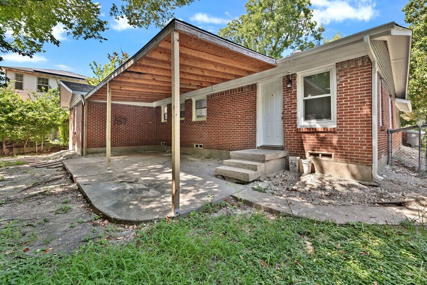 Building Photo - 4014 Sun Valley Dr