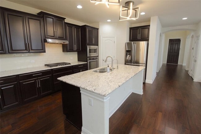 Building Photo - 5800 Viejo Dr