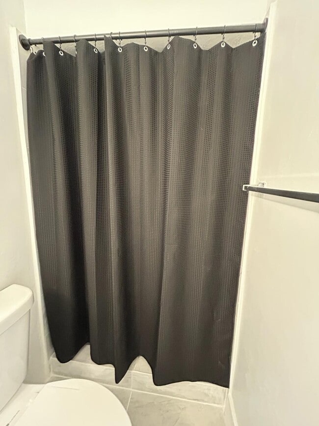 Building Photo - 5930 Pierce St