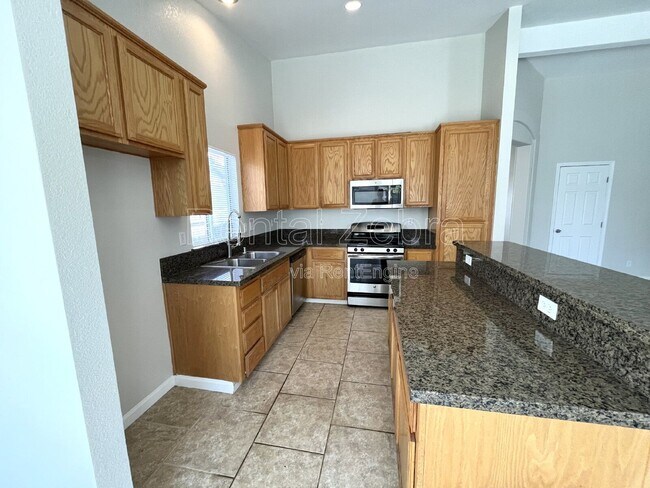 Building Photo - 1209 Duck Blind Cir