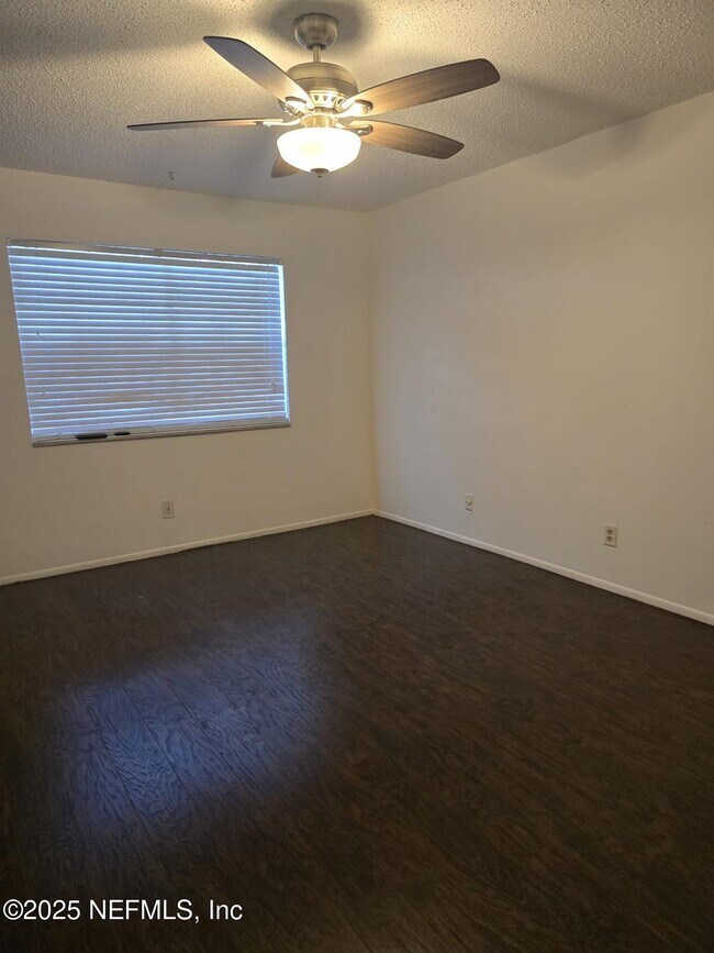 Building Photo - 4807 Windrush Ln