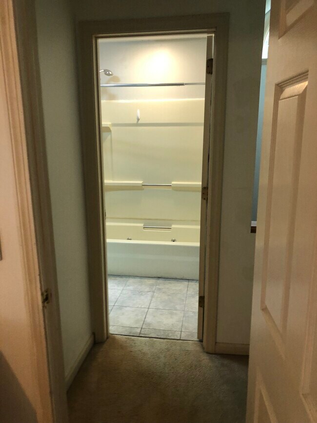 2nd floor full bath - 120 Courtyard Ln