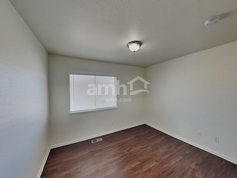 Building Photo - 4570 N Orleans St