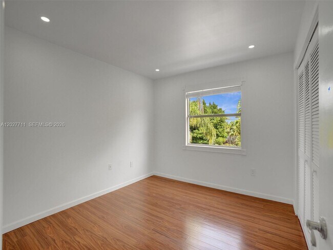 Building Photo - 4600 SW 67th Ave